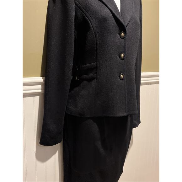 Vtg St John 2pc Skirt Suit Black Santana Knit Button Front Jacket Size 2 Buckles - Picture 7 of 12